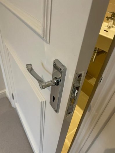 Clean door handle and frame after end of tenancy cleaning in Ealing, W5