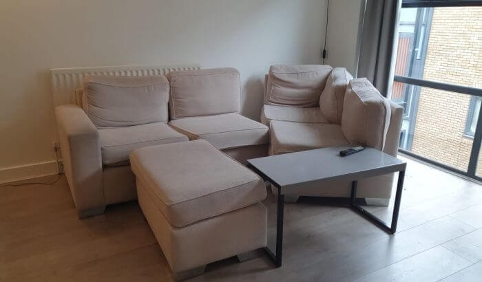 Clean and organized living room in Belsize Park, NW3, showcasing the success of end of tenancy cleaning.
